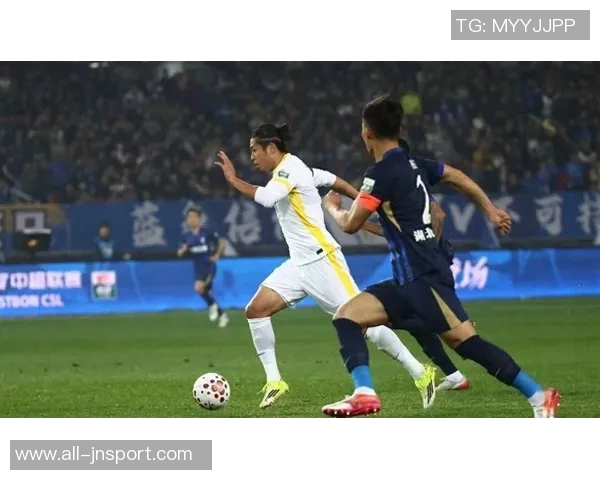 方镜淇失误送礼王刚扑倒张玉宁巧妙吊射破门精彩瞬间回顾